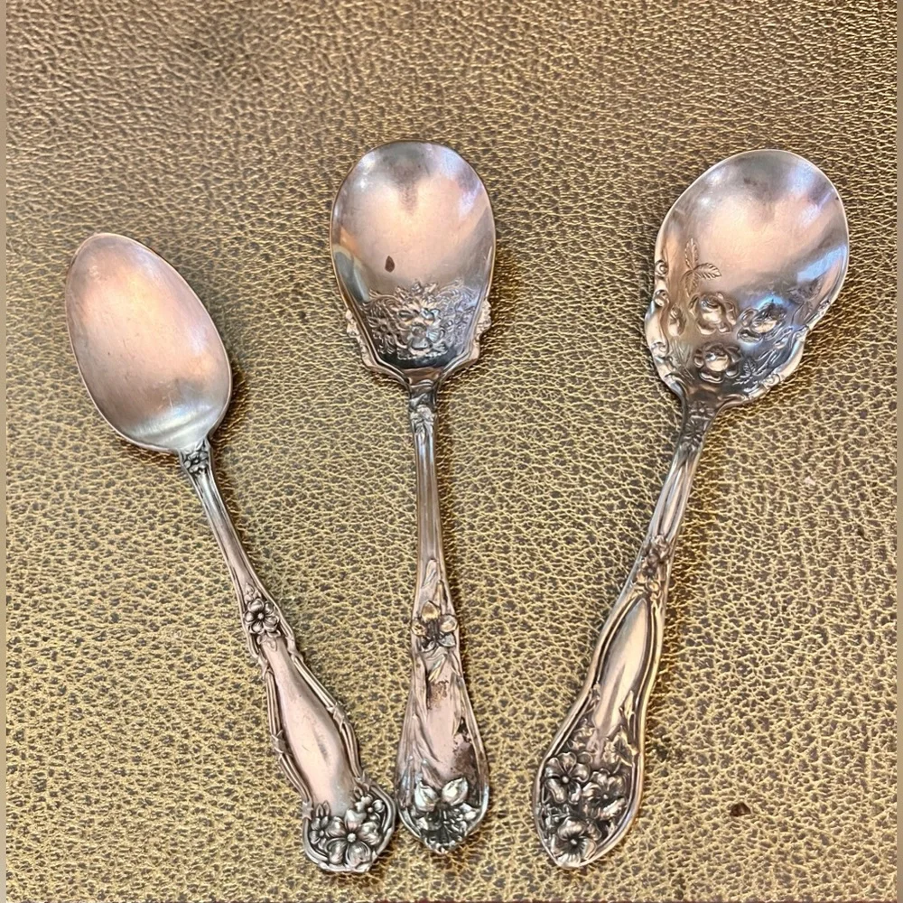 Vtg 1936 A1 Plus Oneida Wm A Rogers Meadowbrook Silverplate 26pc Set inc Extras